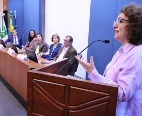 Lançamento da obra Crimes de feminicídio no enquadramento midiático: o que não é nominado não existe (Brasil, 2015-2018). 04/12/2025. Foto: Beto Monteiro/Ascom UnB